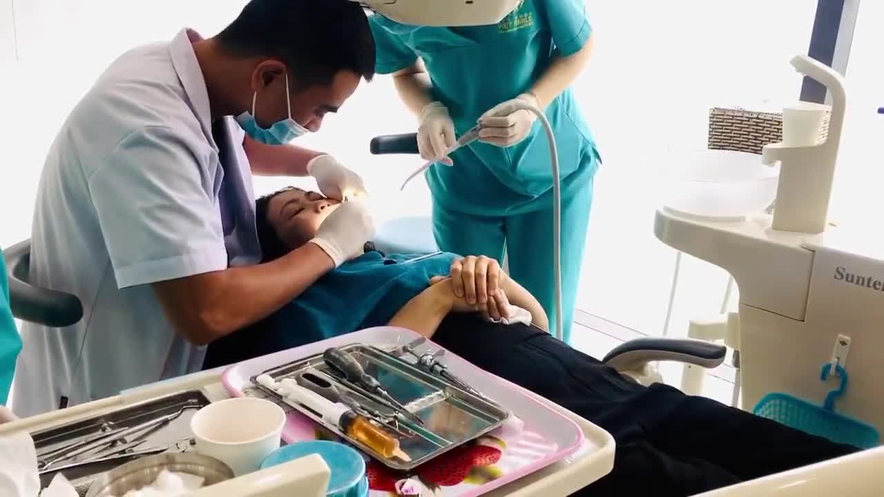 GÓC KIỂM CHỨNG TAY NHỔ RĂNG CỦA BÁC SĨ VIET SMILE