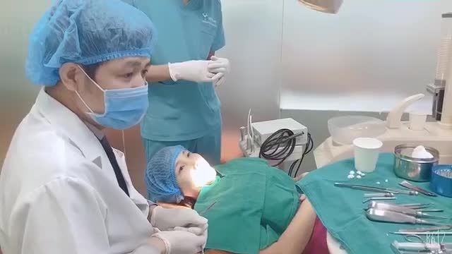 CẬN CẢNH NHỔ 2 RĂNG KHÔN CHƯA TRÒN 3 PHÚT