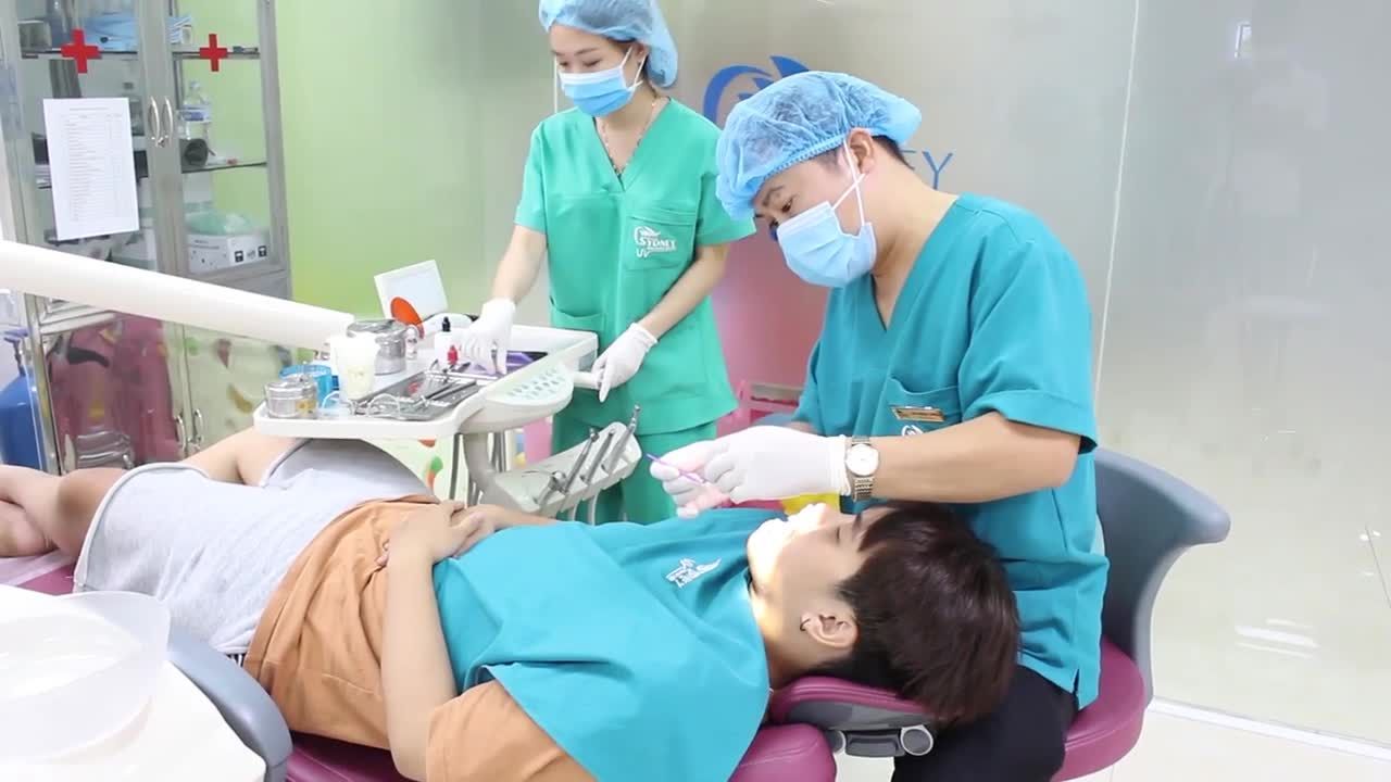 NIỀNG RĂNG MẮC CÀI PHA LÊ CHỈ 10,5TR/HÀM