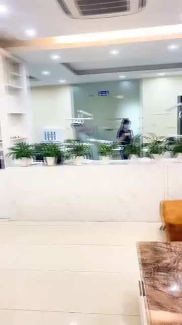 KHÔNG KHÍ RỘN RÀNG TẠI NHA KHOA LẠC VIỆT INTECH