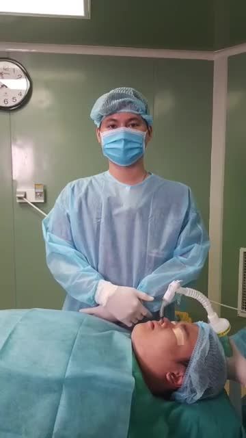 SAU PHẪU THUẬT HÀM MÓM 9X BỖNG HOÁ SOÁI CA