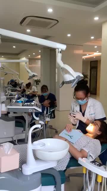 BUỔI SÁNG BẬN RỘN CỦA Y BÁC SĨ TẠI NHA KHOA LẠC VIỆT INTECH CƠ SỞ CẦU GIẤY