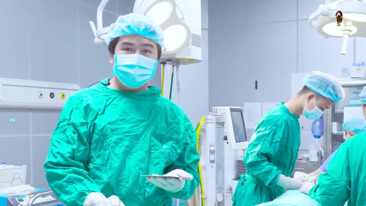 Xem thêm 75 video Tạo Hình Má của bác sĩ Dr Hoàng Tuấn