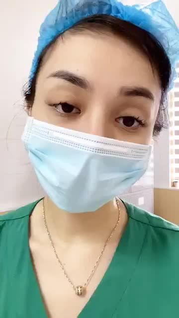 Bà nội hút mỡ tại Dr Hoàng Tuấn.