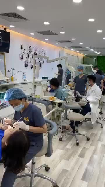 Răng khấp khểnh, nhiễm màu, ố vàng, răng hỏng, mất răng