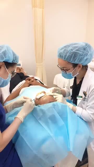 TẠM BIỆT SẸO LÕM, SẸO RỖ LÂU NĂM