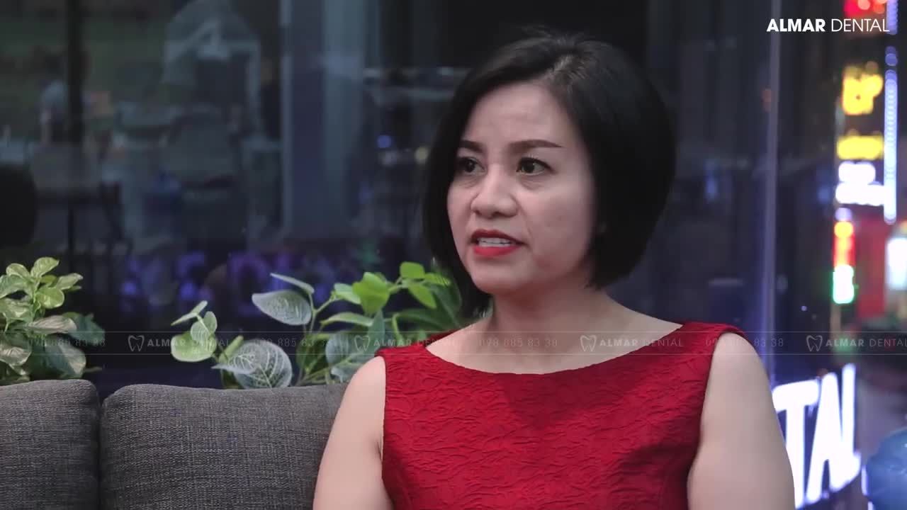 Khách hàng: chị Hoa càng xinh đẹp hơn sau quá trình thẩm mỹ 20 răng toàn sứ cao cấp