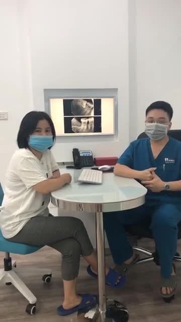 Khách hàng Lê Kim Dung sinh năm 1975 tại Đống Đa tham gia dịch vụ nhổ răng khôn do bác sĩ Hiệp thực hiện