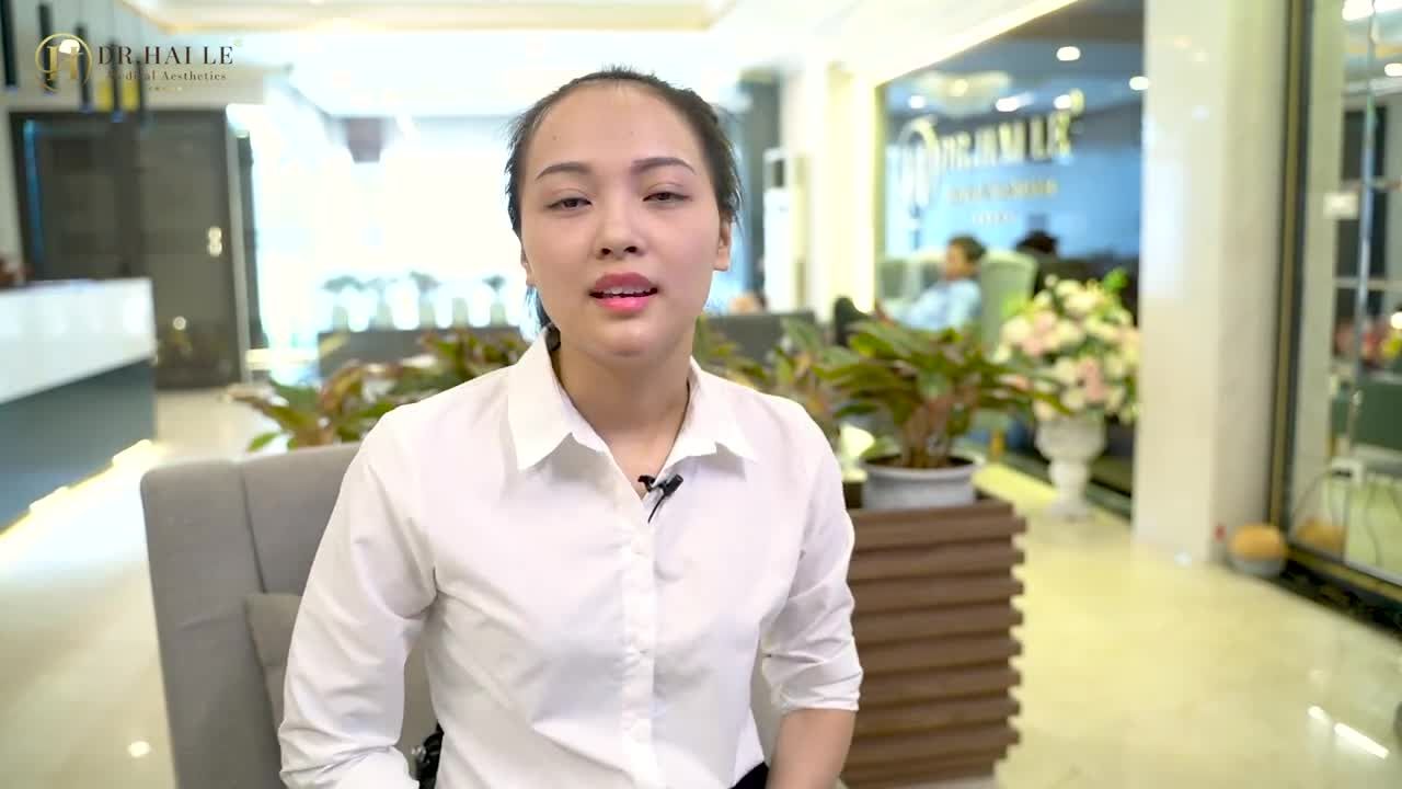 Đẹp vừa chưa đủ, cứ phải đẹp như Hotgirl cơ mới chịu.