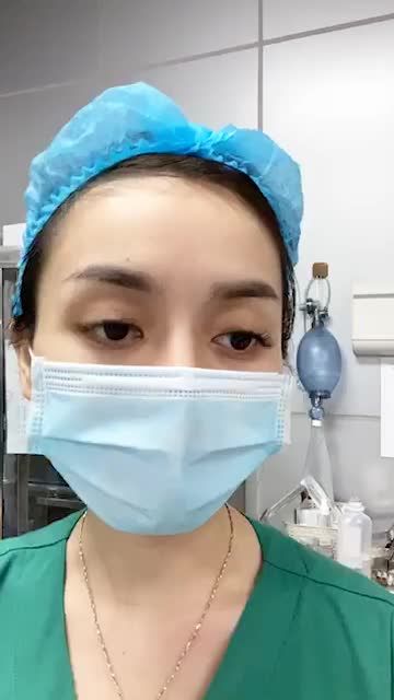 Hút mỡ ụ hông, cải thiện vòng mông cho bà mẹ 2 con.