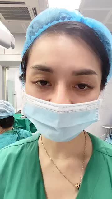Tiếp tục ca hút mỡ số 319