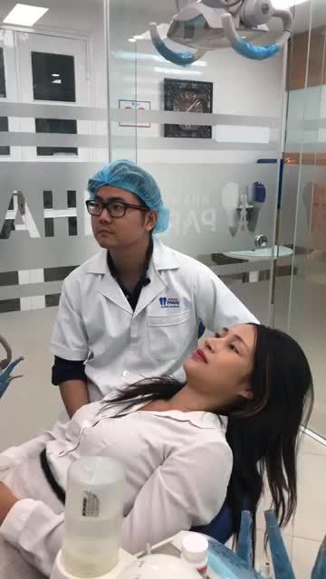 Kh Hà Thị Phương Thảo sinh năm 1995 , ở Ba Đình tháo mắc cài sau 1,5 năm.