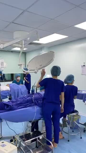Kết quả ca mũi Softline cho bạn khách hàng và không khí của phòng phẫu thuật thẩm mỹ quốc tế VQ!