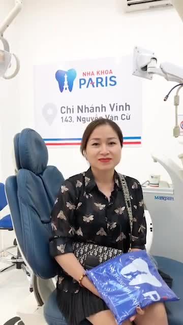 Khách hàng Nguyễn Thị Thuý Na -1986 thực hiện dịch vụ tẩy trắng răng tại cơ sở Paris Vinh