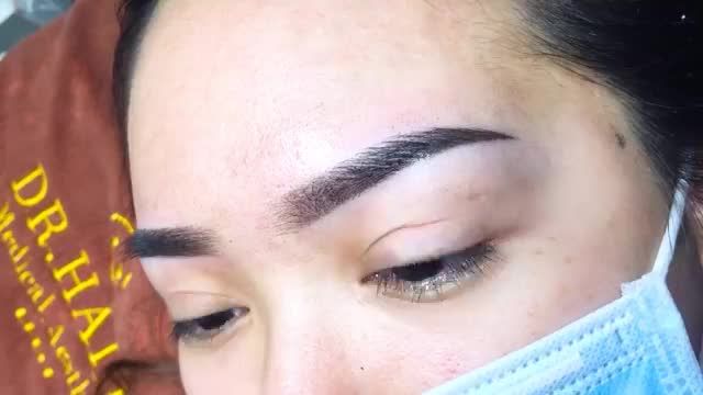 Phun lông mày có đau không? Cùng nghe người trong cuộc chia sẻ nhé.!