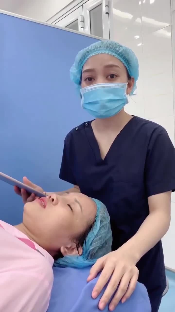 Dr Minh Phạm giải cứu mũi dị tật bẩm sinh