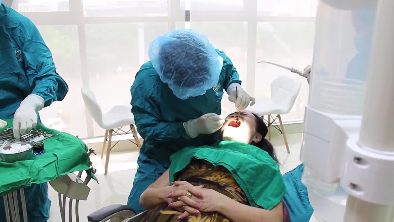 CẤY GHÉP IMPLANT - GIẢI PHÁP PHỤC HÌNH RĂNG HOÀN HẢO