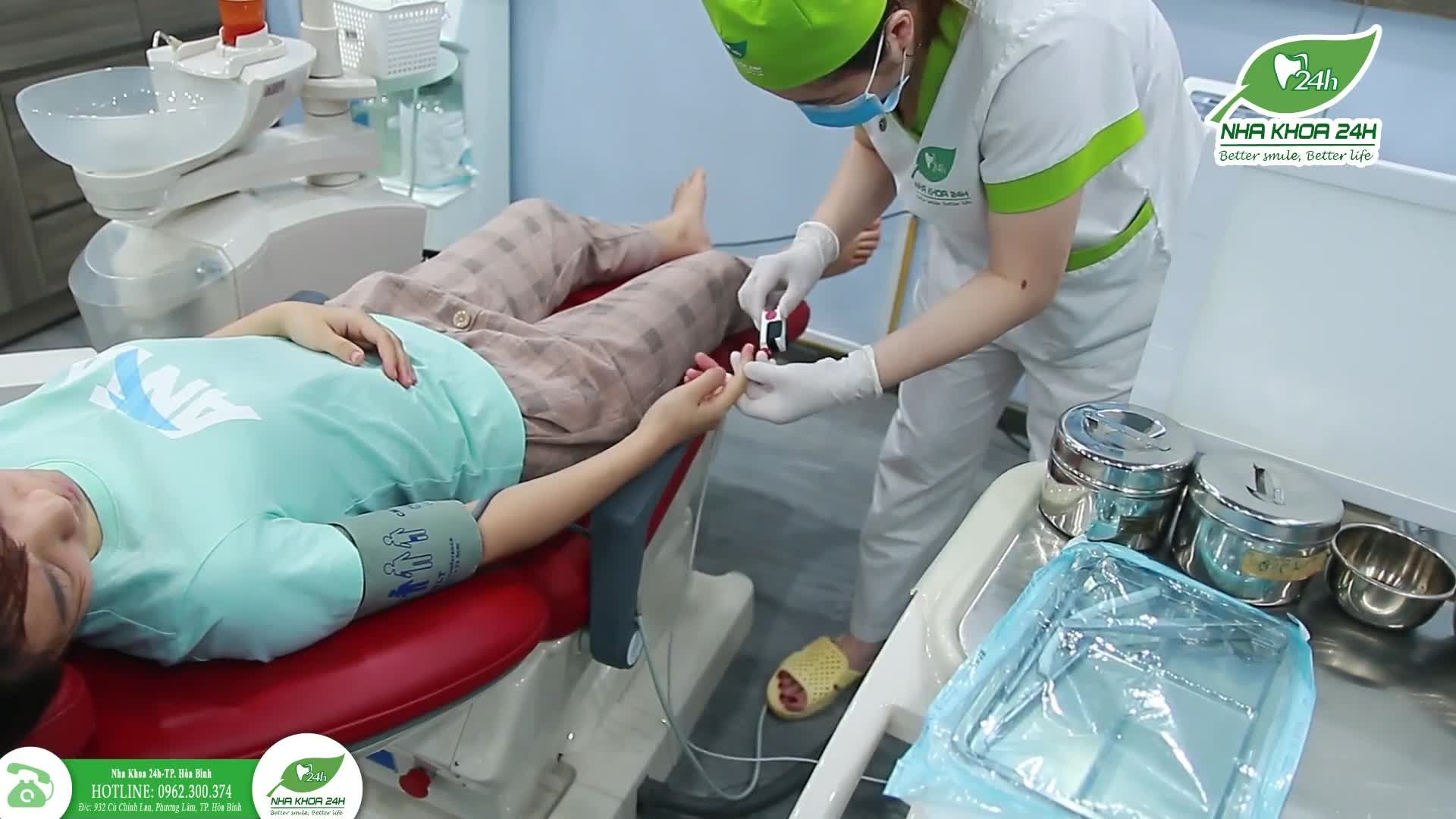 Tiến sĩ Nguyễn Mạnh Hà nhổ răng khôn tại Nha Khoa 24H-TP. Hòa Bình ngày 06/09/2020