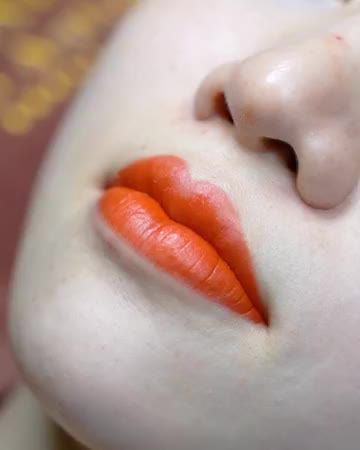 Môi ngọt hơn kẹo nhờ phun môi Collagen. Sắc môi tươi tắn - bền màu - không xâm lấn - không đau- Duy trì kết quả lâu dài