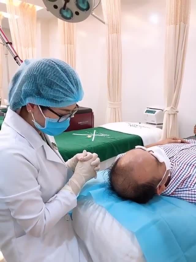 Quá trình điều trị gãy, rụng tóc, nuôi dưỡng nang tóc bằng công nghệ biohair tại Đông Á