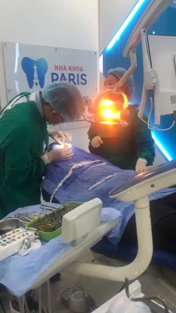 CẮM IMPLANT HÀN QUỐC 2 RĂNG CỬA
