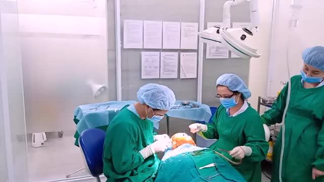 BÁC SĨ HUY CHIA SẺ DỊCH VỤ NÂNG MŨI TẠI TMV SAIGON VENUS
