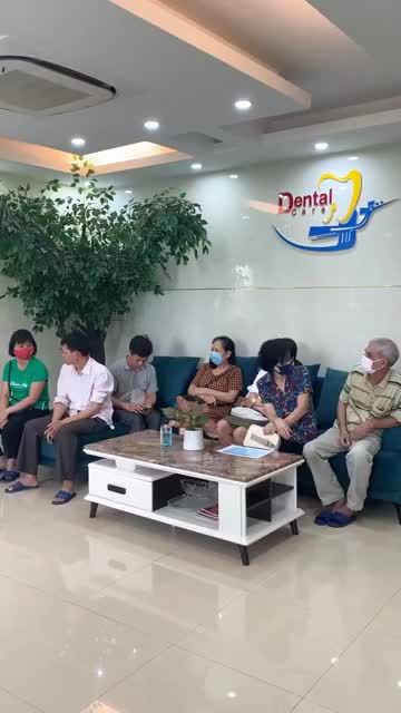 RẤT NHIỀU KHÁCH HÀNG LỚN TUỔI ĐẾN TRỒNG RĂNG IMPLANT TẠI LẠC VIỆT INTECH