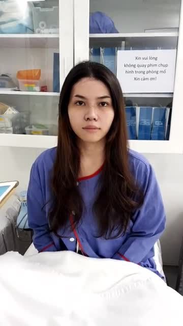 khách hàng thực hiện nâng mũi cấu trúc 4D và Cắt cánh mũi sau 45 phút phẫu thuật