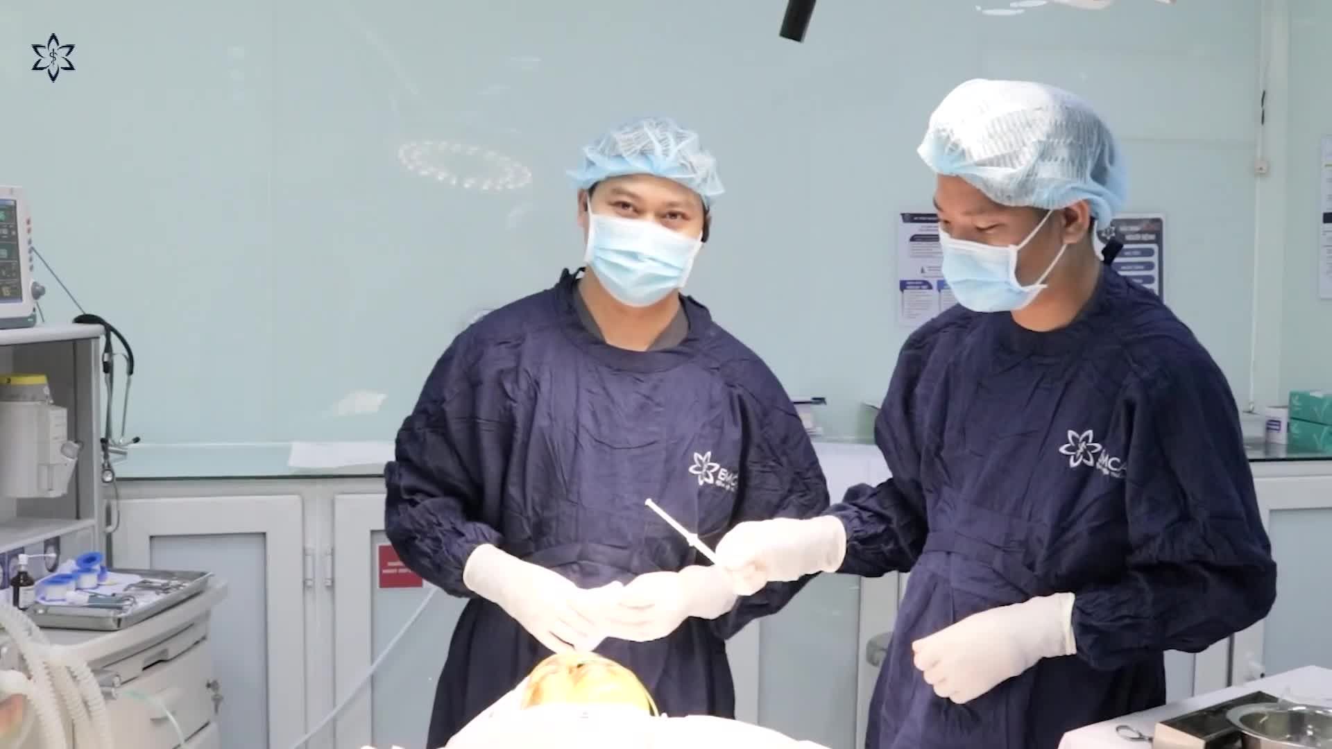 BÁC SĨ BỆNH VIỆN EMCAS LẦN ĐẦU BẬT MÍ QUY TRÌNH TIÊM MỠ TOÀN MẶT VÀ ỨNG DỤNG TUYỆT VỜI TỪ MỠ TỰ THÂN