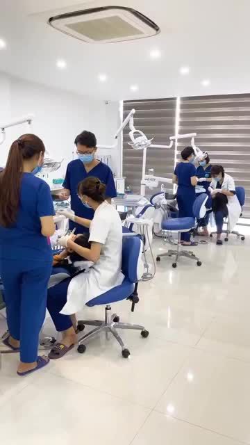 CẬN CẢNH KHÁCH HÀNG 14 TUỔI GẮN MẮC CÀI NIỀNG RĂNG TẠI CƠ SỞ 426 MINH KHAI