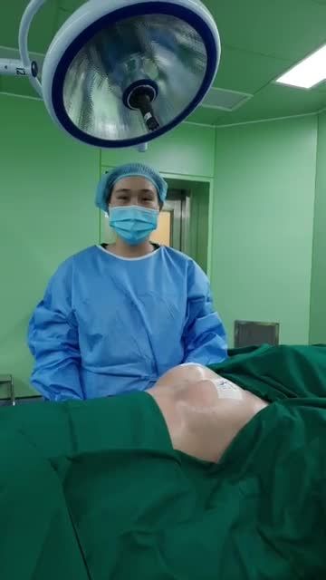 NÂNG NGỰC NỘI SOI CHÂN KHÔNG SAU 45 PHÚT CÙNG BÁC SĨ KỲ Y DƯỢC