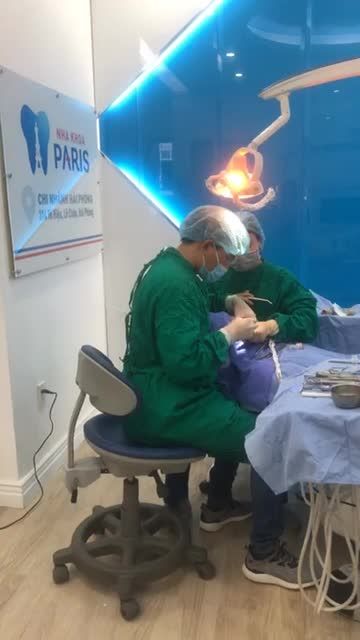 Cấy ghép 2 trụ Implant Thuỵ Sỹ tại Paris Hải Phòng