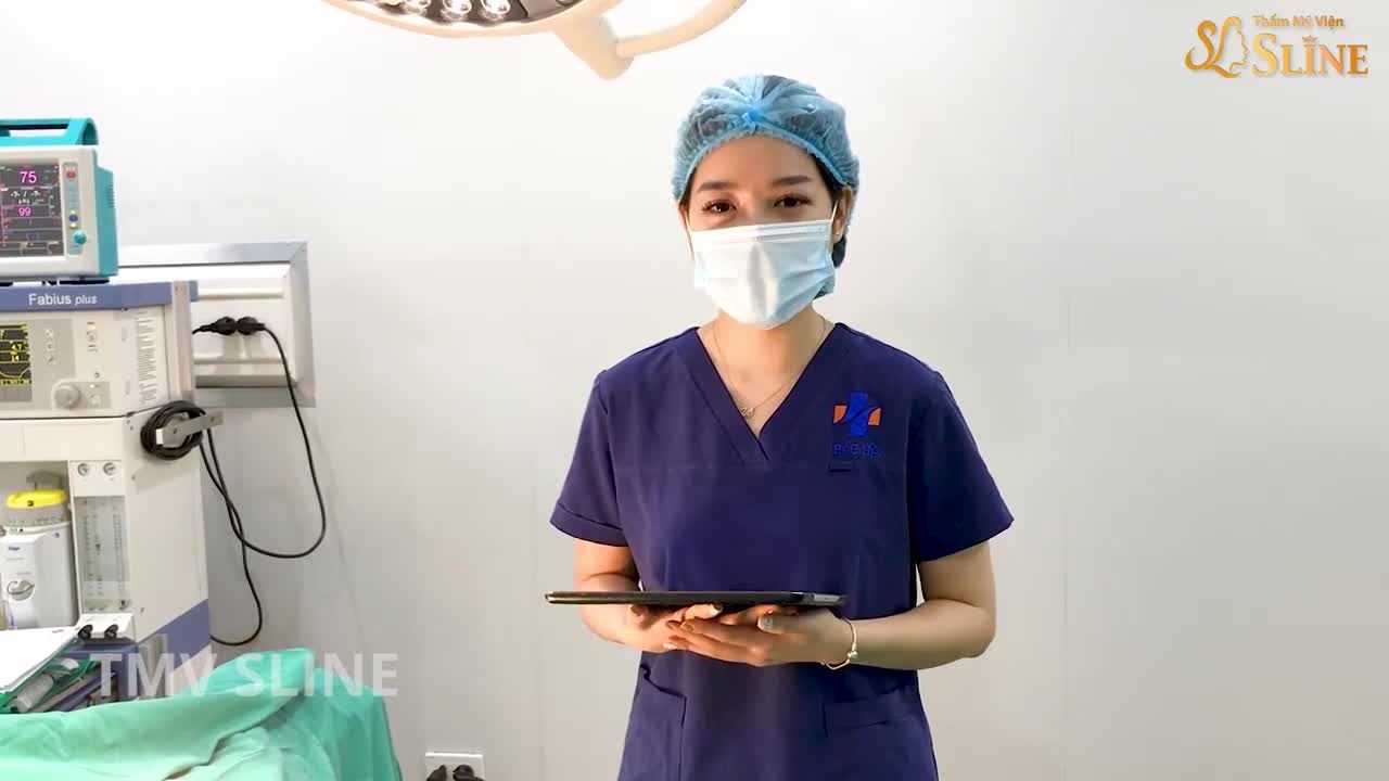 Khách hàng chưa trải qua sinh nở nhưng bầu n.gực không cân đối, chân n.gực bên phải thấp hơn bên trái.