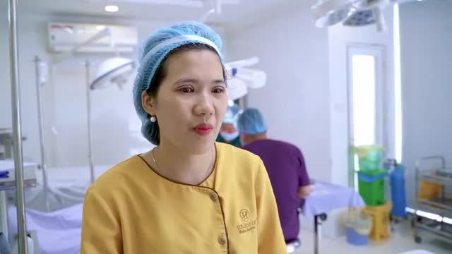 Không thể tin nổi chỉ nhờ cắt mí đôi mắt cũng như khuôn mặt có thể trẻ trung rạng rỡ như vậy?