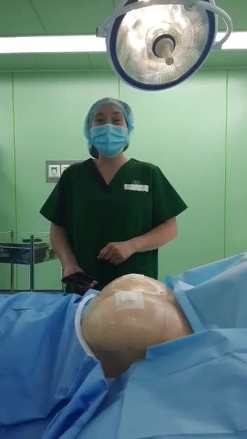 NÂNG NGỰC NỘI SOI CHÂN KHÔNG