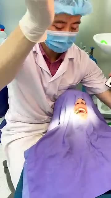 Quy trình gắn mắc cài - chỉnh hình răng sau phẫu thuật Chỉnh hình hàm mặt 2 tháng.
