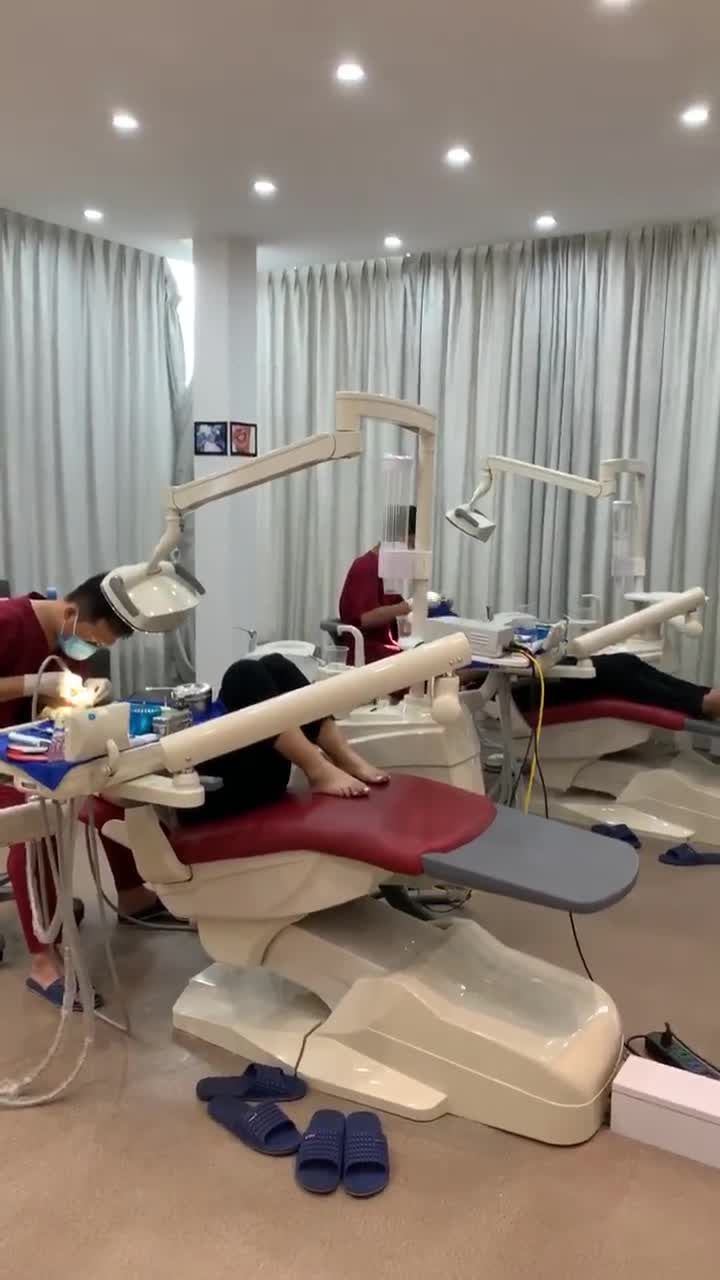 Buổi chiều làm việc hết công suất tại Almar Dental