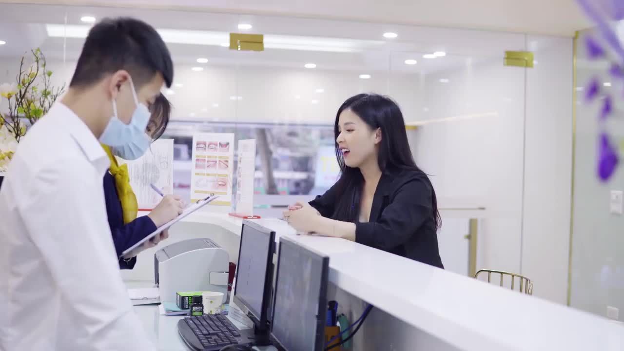 RĂNG SỨ GIÁ RẺ - MIẾNG MỒI HẤP DẪN NHƯNG HẬU QUẢ KHÔN LƯỜNG