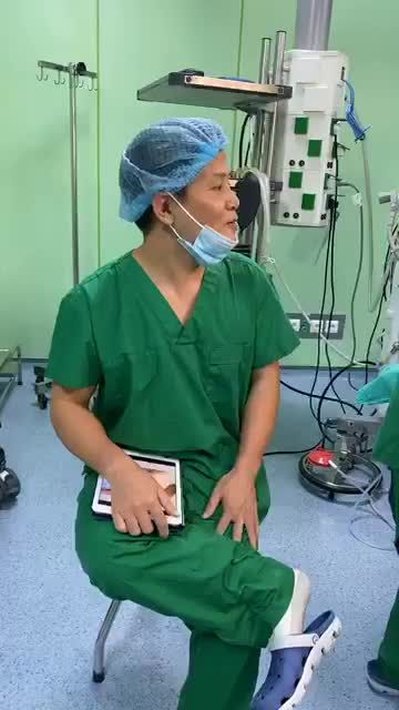NÂNG NGỰC túi SEBBIN trơn — TREO SA TRỄ
