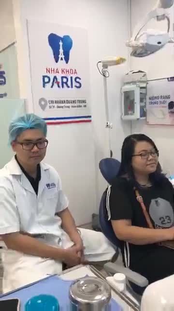 Kh Võ Hương Liên đến phục hình răng sứ trên Imlpant do bác sĩ Sơn thực hiện tại Nha khoa Paris 39 Quang Trung