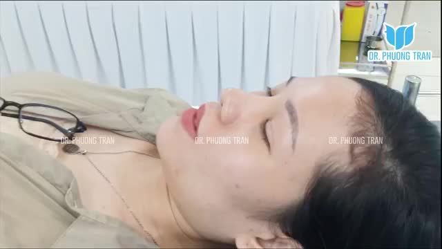 KHÁCH HÀNG THÁO NẸP, CẮT CHỈ: SÁNG ĐẦU TUẦN HOẠT ĐỘNG HẾT CÔNG SUẤT