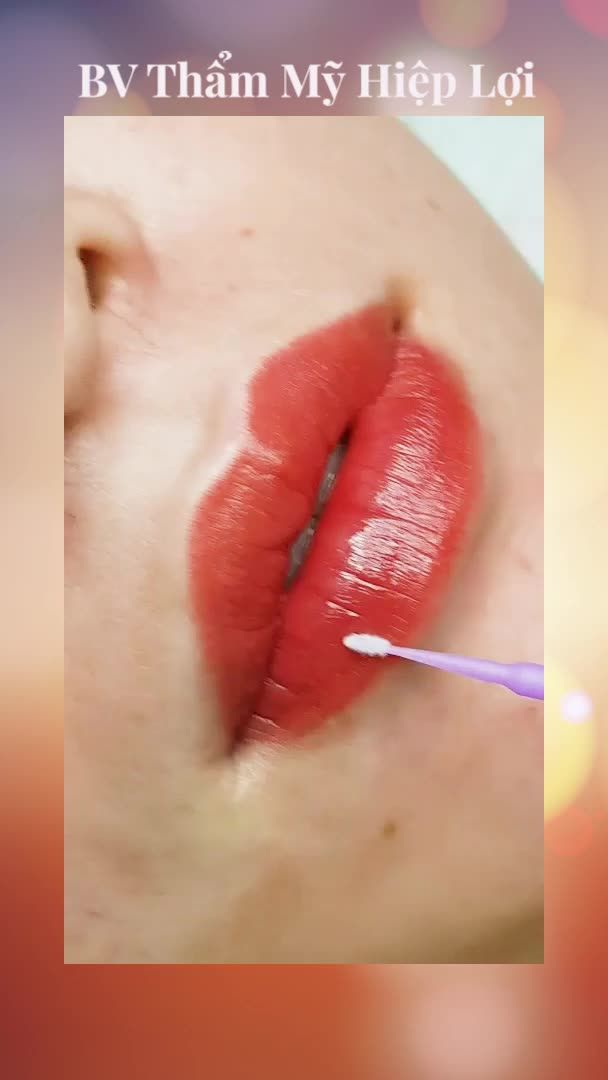 Giờ đây việc sở hữu một đôi môi căng mọng, đầy đặn và màu môi tươi tắn, rạng rỡ đã trở nên dễ dàng, nhanh chóng.