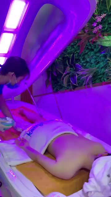 Tắm trắng phi thuyền không chỉ để "Trắng"