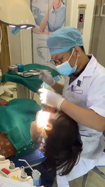 Ca gắn mắc cài sứ tại Nha khoa Athena!