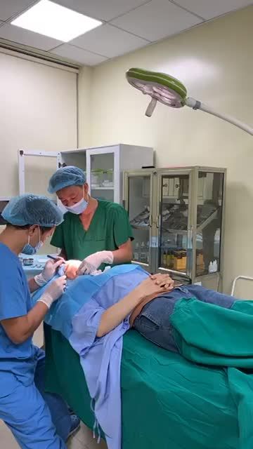 NÂNG CUNG CHÂN MÀY - CẤY MỠ HỐC MẮT DƯỚI