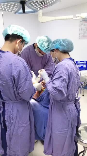 Quá trình phẫu thuật chỉnh hàm hô móm cho khách hàng Tại bệnh viện thẩm Mỹ Đông Á Sài Gòn
