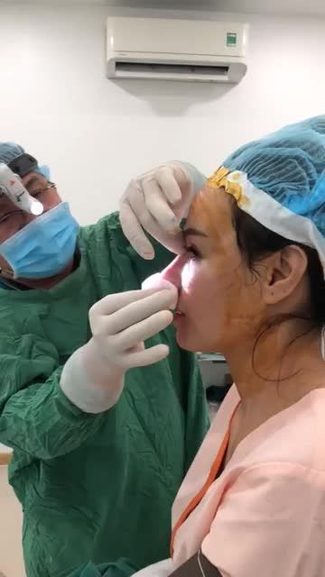 100% khách hàng được ngồi dậy xem lại dáng mũi