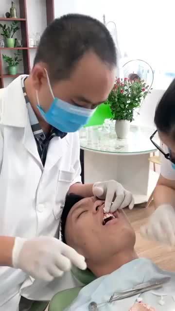 THÊM 1 CASE LẮP RĂNG SỨ CERAMILL ĐẦU GIỜ SÁNG