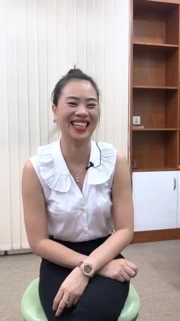 NỤ CƯỜI KHÁC BIỆT HOÀN TOÀN SAU KHI DÁN SỨ VENEER