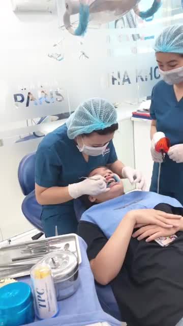 KH Lê Phương Anh sinh năm sử dụng dv chỉnh nha mắc cài kim loại thường do bs Hoa thực hiện tại chi nhánh 39 Quang Trung